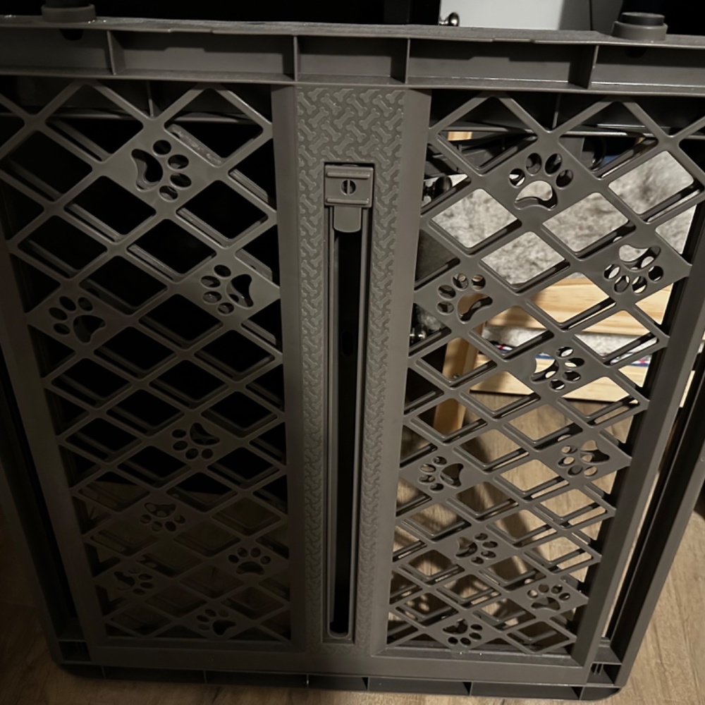 Dog gate - Picture 2 of 2
